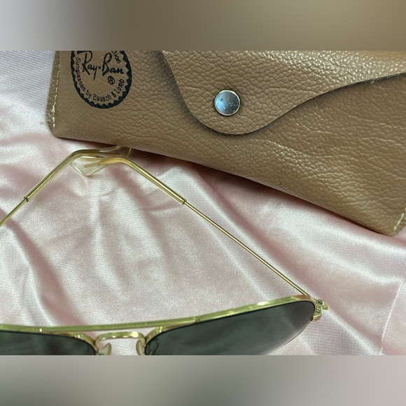 RARE Vintage B&L Ray-Ban Aviators Sunglasses with Case - Picture 4 of 16